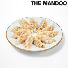 Load image into Gallery viewer, Hong Jin Kyung The Mandoo Vegan Kimchi Dumplings 홍진경 더만두 비건 김치만두 (350g)
