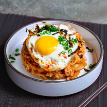 Load image into Gallery viewer, [Seoul Recipe] Korean Cabbage Kimchi Fried Rice with Fried Egg 계란후라이 김치 볶음밥
