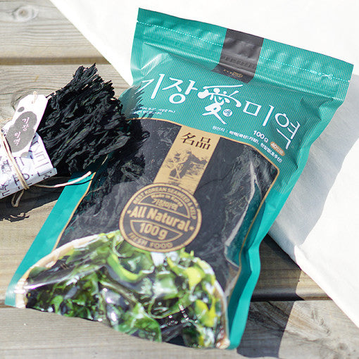 Korean premium Gijang seaweed and packaging from Kijang available at Seoul Recipe.