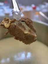 Load image into Gallery viewer, [Seoul Recipe] OX Bone Soup with Pink Himalayan Salt 설렁탕 (800g)
