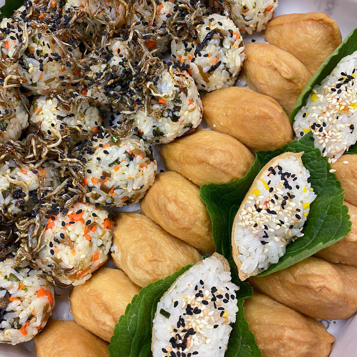 [Seoul Recipe] Assorted Rice Ball Set 멸치 주먹밥 & 유부초밥 세트 (24pcs)