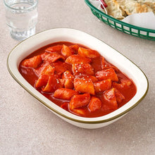 Load image into Gallery viewer, Gwangjang Market Spicy Rice Cake Tteokbokki (Frozen) 광장시장 쌀떡볶이 (냉동) (450g)
