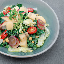 Load image into Gallery viewer, [Seoul Recipe] Kale &amp; Fruit Salad with Yuzu Dressing 케일 과일 샐러드 + 유자 드레싱 (400g/ 1kg)

