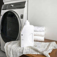 Load image into Gallery viewer, Liquid Washing Detergent 1.5L (Lily) 액체형 세탁세제 1.5L(백합향)
