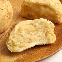 Load image into Gallery viewer, [SPECIAL PRICE] (Best Before: 30 Oct, 2023) Potato Bread Original (Frozen) (3pcs) 감자빵 오리지널 (냉동) (3개입)
