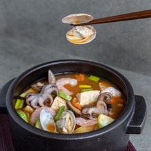 Load image into Gallery viewer, [Seoul Recipe] Homemade Seafood Tofu Stew (2ppl) 해물 순두부찌개 (800g)

