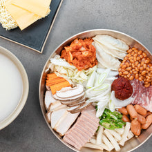 Load image into Gallery viewer, [Seoul Recipe] Budae Jjigae Army Stew Meal Kit 부대찌개 밀키트
