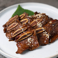 Load image into Gallery viewer, [Seoul Recipe] Premium Marinated Beef LA Galbi (Cooked) 조리된 프리미엄 양념 LA 갈비 (200g / 400g / 800g)
