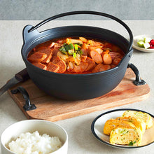 Load image into Gallery viewer, Spicy Sausage Stew (Boodae Stew) (Frozen) 더담은 부대찌개 (냉동) (800g)
